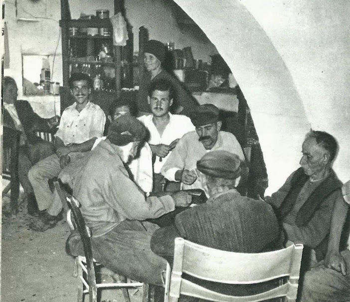 Ηράκλειο Καφενείο Σαρχιανου